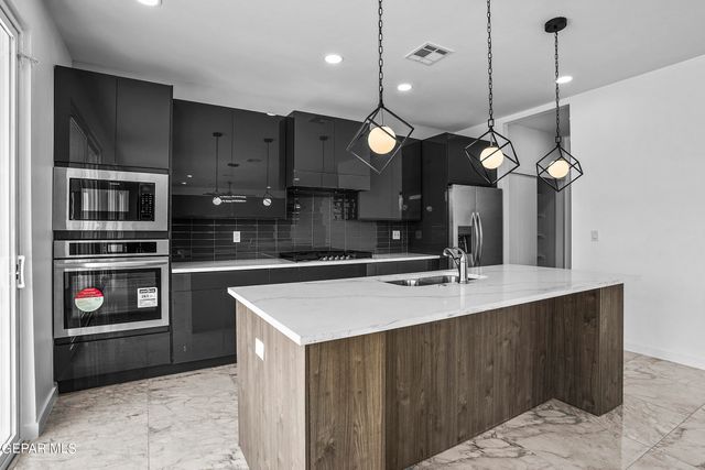 12412 FILL BALL Street, El Paso, TX 79928