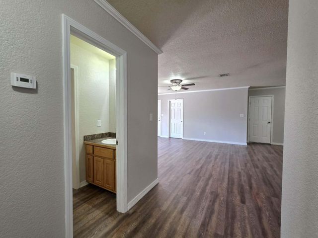 2226 N Elm Street, Miami, OK 74354