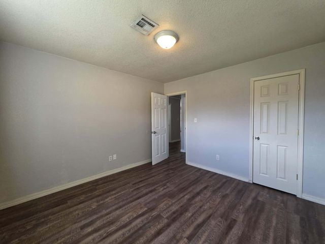 2226 N Elm Street, Miami, OK 74354