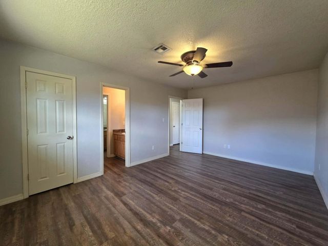 2226 N Elm Street, Miami, OK 74354