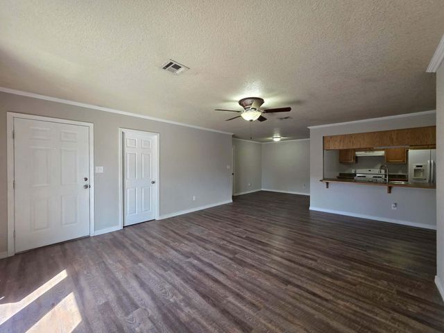 2226 N Elm Street, Miami, OK 74354