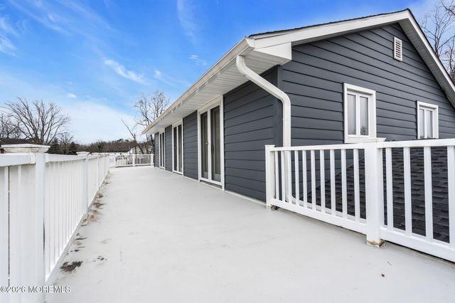 26 N Westfield Road, Howell, NJ 07731