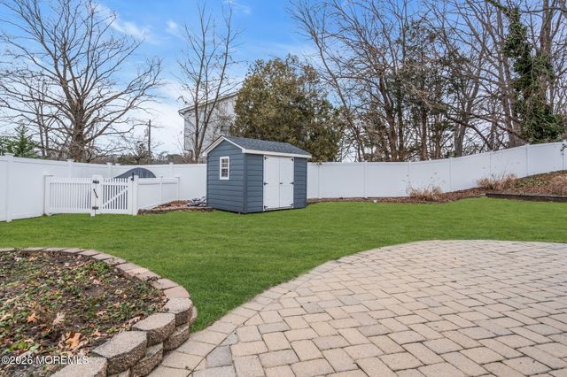 26 N Westfield Road, Howell, NJ 07731