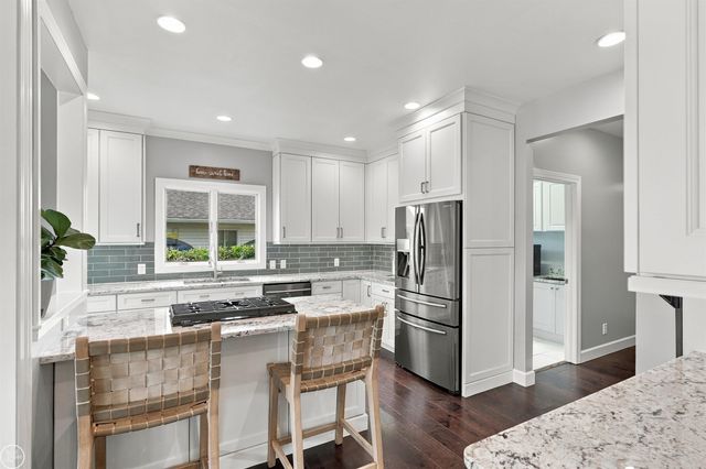 38744 Venetian Drive, Harrison Twp, MI 48045