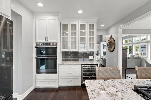 38744 Venetian Drive, Harrison Twp, MI 48045
