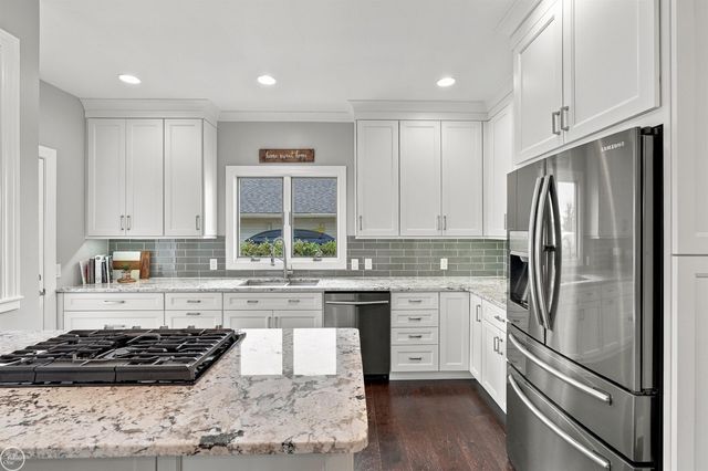 38744 Venetian Drive, Harrison Twp, MI 48045