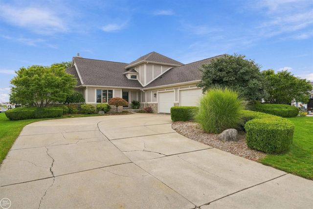 38744 Venetian Drive, Harrison Twp, MI 48045