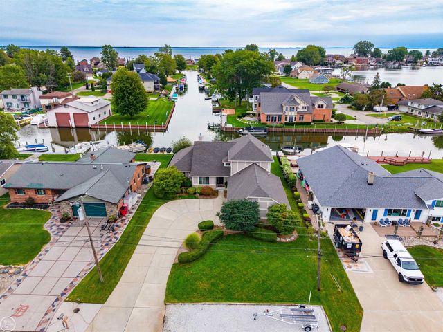 38744 Venetian Drive, Harrison Twp, MI 48045