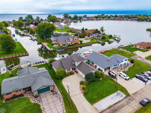 38744 Venetian Drive, Harrison Twp, MI 48045