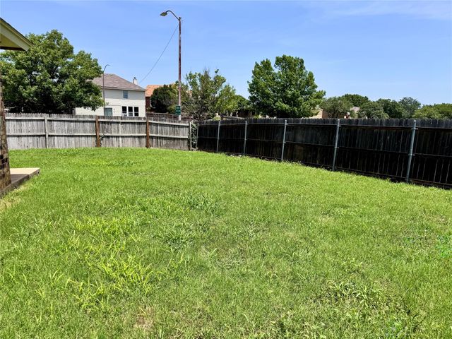 7551 Boxwood Court, Fort Worth, TX 76133