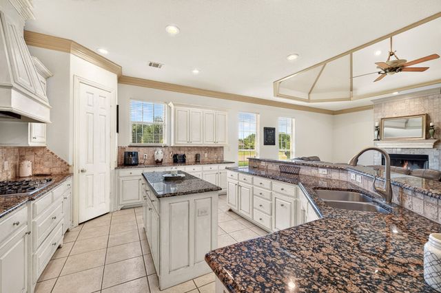 3833 Eagles Nest Trail, Burleson, TX 76028