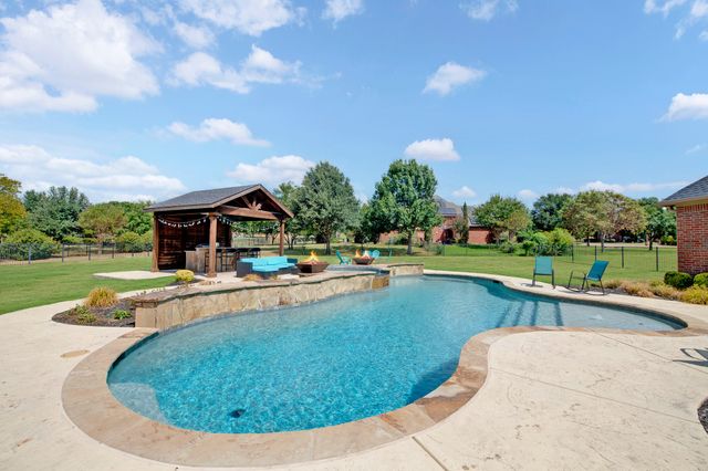 3833 Eagles Nest Trail, Burleson, TX 76028