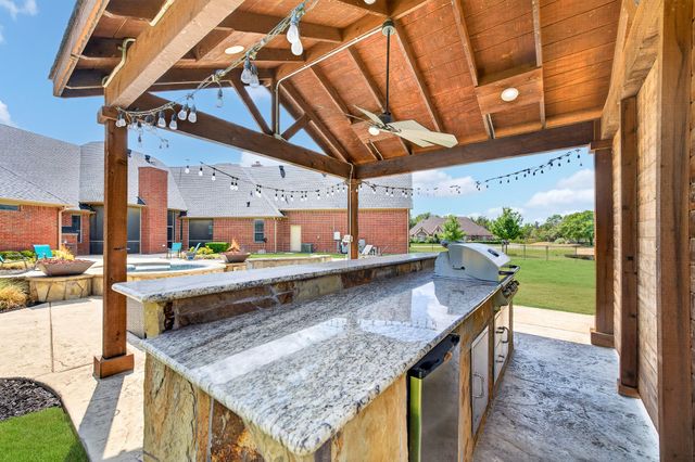 3833 Eagles Nest Trail, Burleson, TX 76028