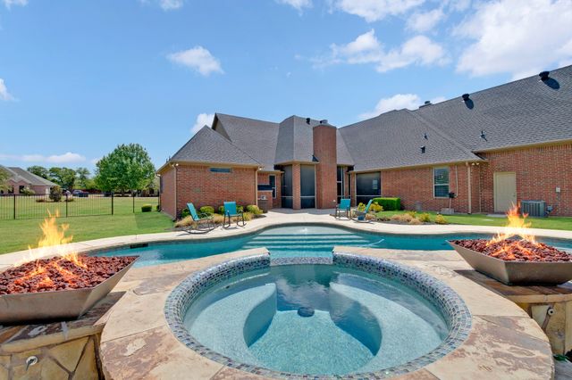 3833 Eagles Nest Trail, Burleson, TX 76028