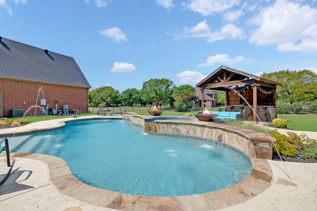 3833 Eagles Nest Trail, Burleson, TX 76028