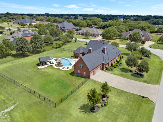 3833 Eagles Nest Trail, Burleson, TX 76028