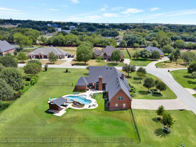 3833 Eagles Nest Trail, Burleson, TX 76028