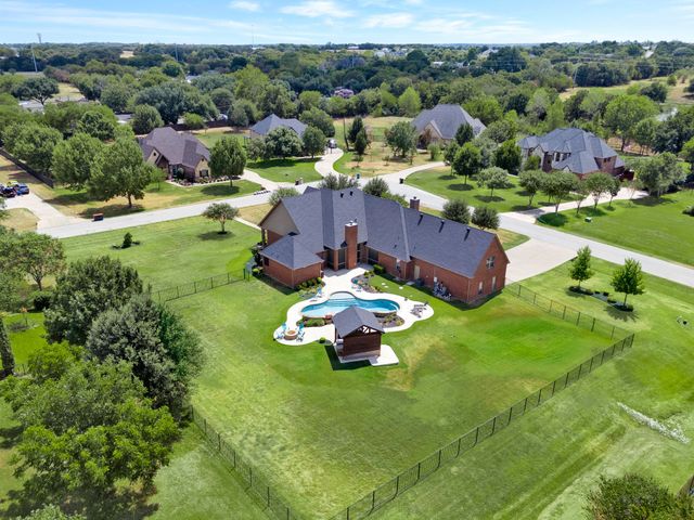 3833 Eagles Nest Trail, Burleson, TX 76028