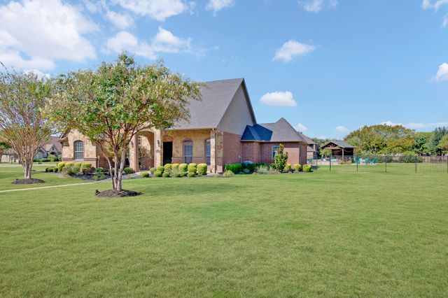 3833 Eagles Nest Trail, Burleson, TX 76028