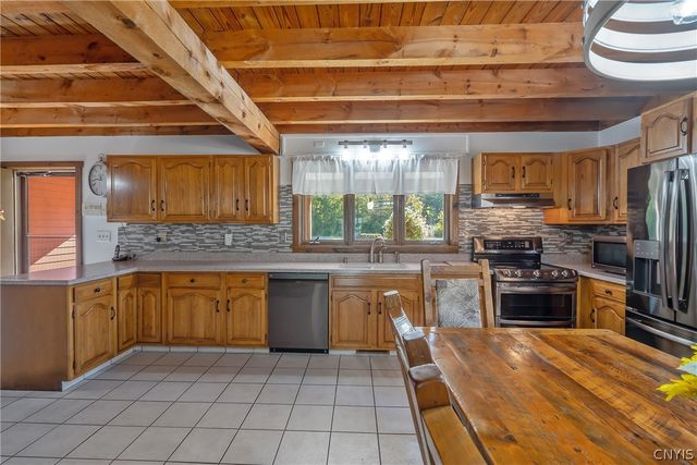 123 County Route 8, Granby, NY 13069