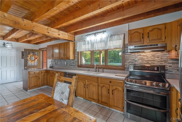 123 County Route 8, Granby, NY 13069