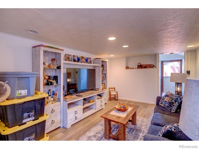 909 Riverside Drive, Estes Park, CO 80517