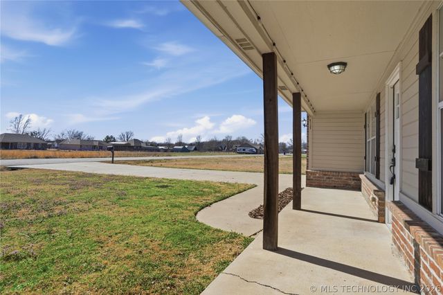 408 NW 8th Street, Wagoner, OK 74467