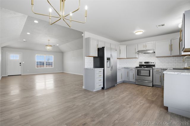 408 NW 8th Street, Wagoner, OK 74467