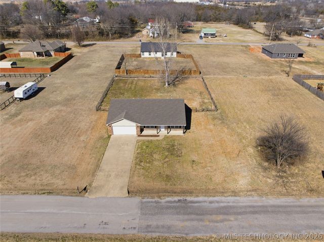408 NW 8th Street, Wagoner, OK 74467