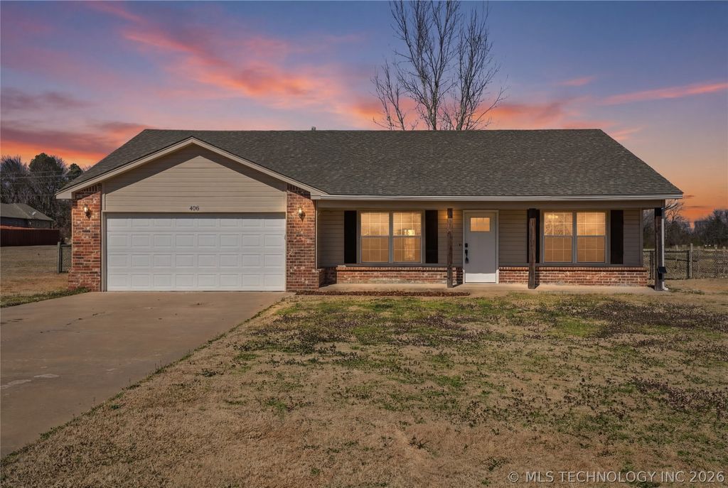 408 NW 8th Street, Wagoner, OK 74467