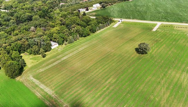 1453 WAUKESHA ROAD, Caledonia, WI 53108