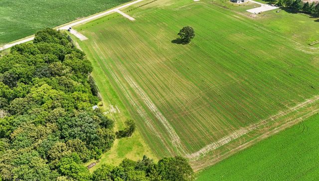 1453 WAUKESHA ROAD, Caledonia, WI 53108