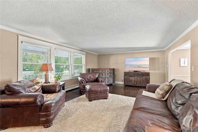 164 Country Parkway, Amherst, NY 14221