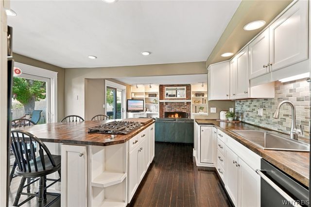 164 Country Parkway, Amherst, NY 14221