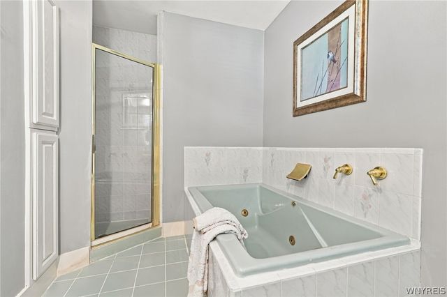 164 Country Parkway, Amherst, NY 14221