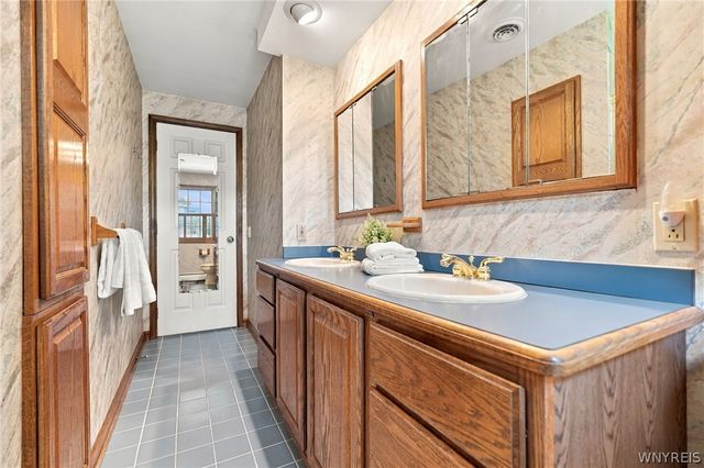 164 Country Parkway, Amherst, NY 14221