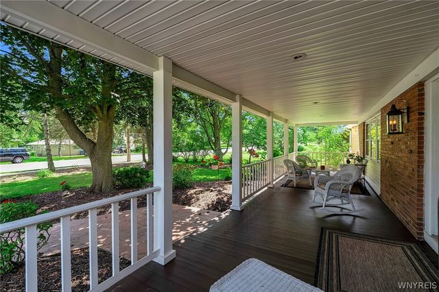 164 Country Parkway, Amherst, NY 14221