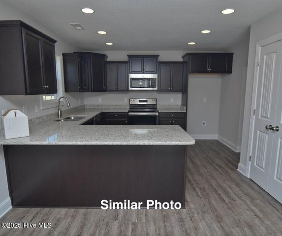 118 Twisted Vine Boulevard, Jacksonville, NC 28546