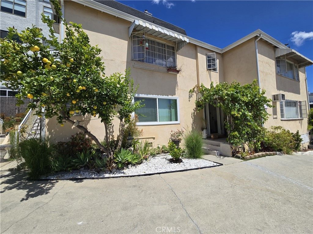 1129 N Clark, West Hollywood, CA 90069