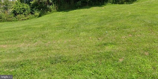 1002 3RD AVE, Altoona, PA 16602