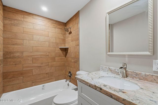 10 E Corona Road, Tucson, AZ 85756