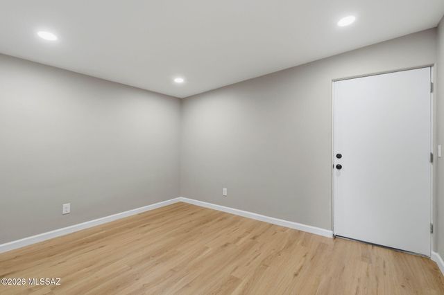 10 E Corona Road, Tucson, AZ 85756