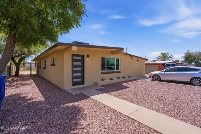 10 E Corona Road, Tucson, AZ 85756