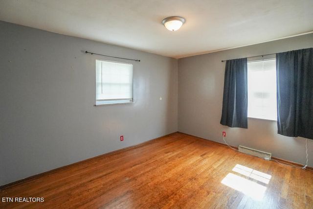 2001 Highland Rd, Maryville, TN 37801