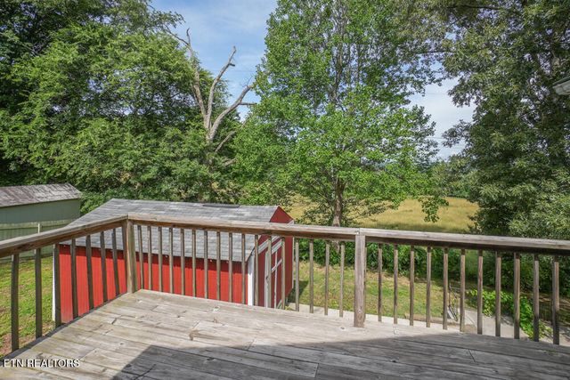 2001 Highland Rd, Maryville, TN 37801