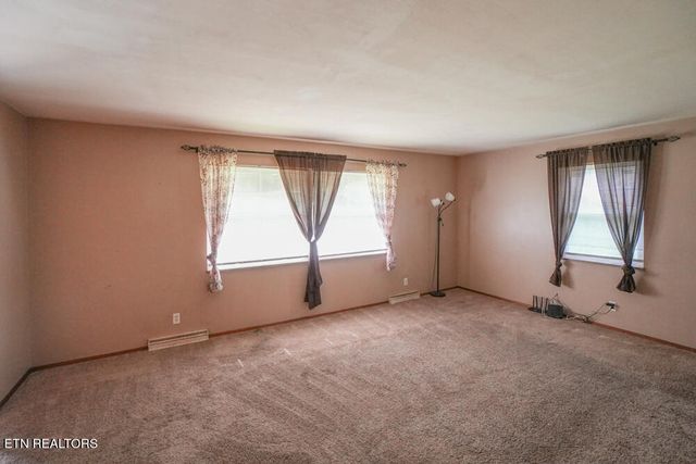 2001 Highland Rd, Maryville, TN 37801