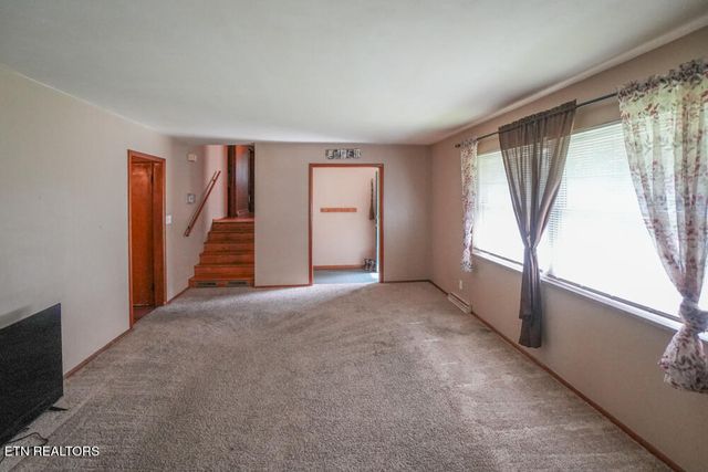 2001 Highland Rd, Maryville, TN 37801