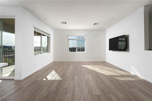 7330 North Decatur Boulevard 1, Las Vegas, NV 89131