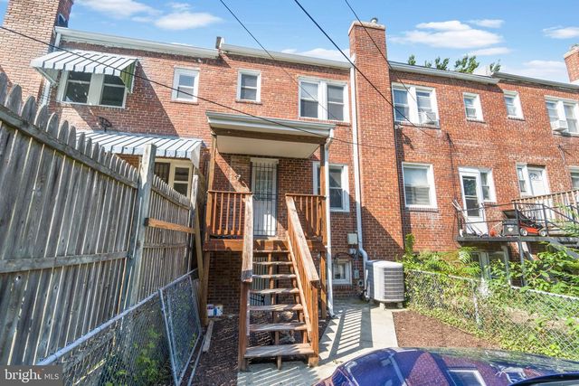 1621 R ST SE, Washington, DC 20020