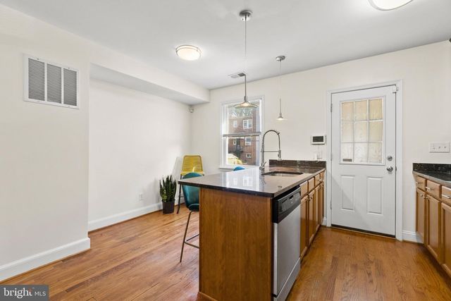 1621 R ST SE, Washington, DC 20020
